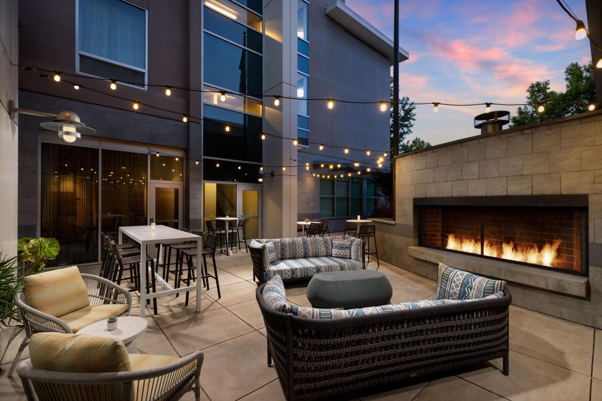 Hilton Garden Inn Palo Alto Extérieur photo